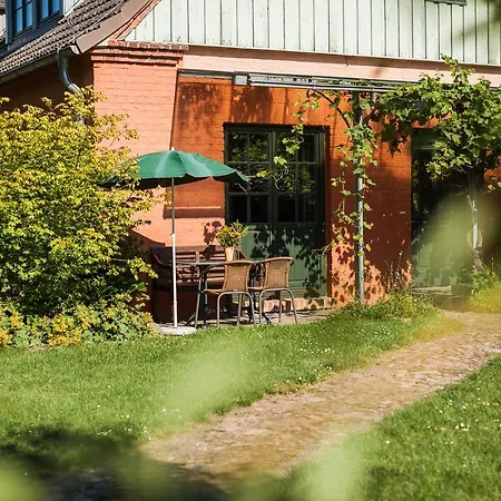 Das Gutshaus Solzow Mecklenburgische Seenplatte Mueritz Экстерьер фото