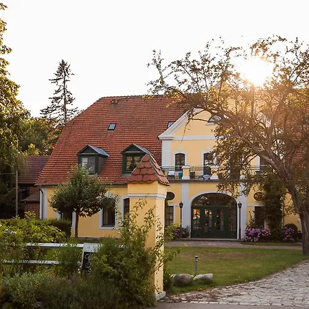 Das Gutshaus Solzow Mecklenburgische Seenplatte Mueritz Экстерьер фото